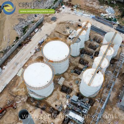 Zbiorniki stalowe w postaci zbiorników wody pożarnej: systemy o dużej pojemności zaprojektowane do zapewnienia bezpieczeństwa w centrach logistycznych i magazynowych.